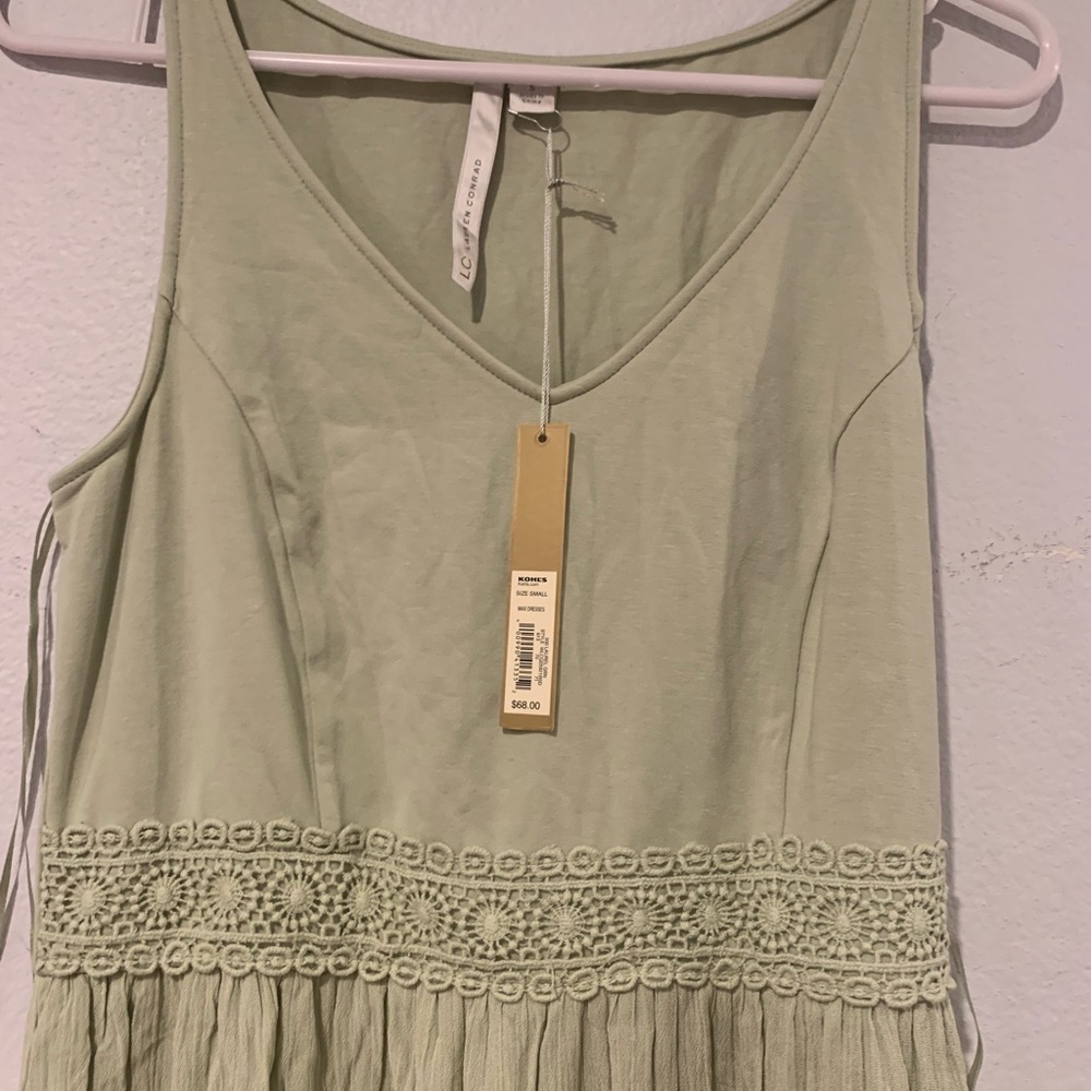 Lauren Conrad - Picture 3 of 5